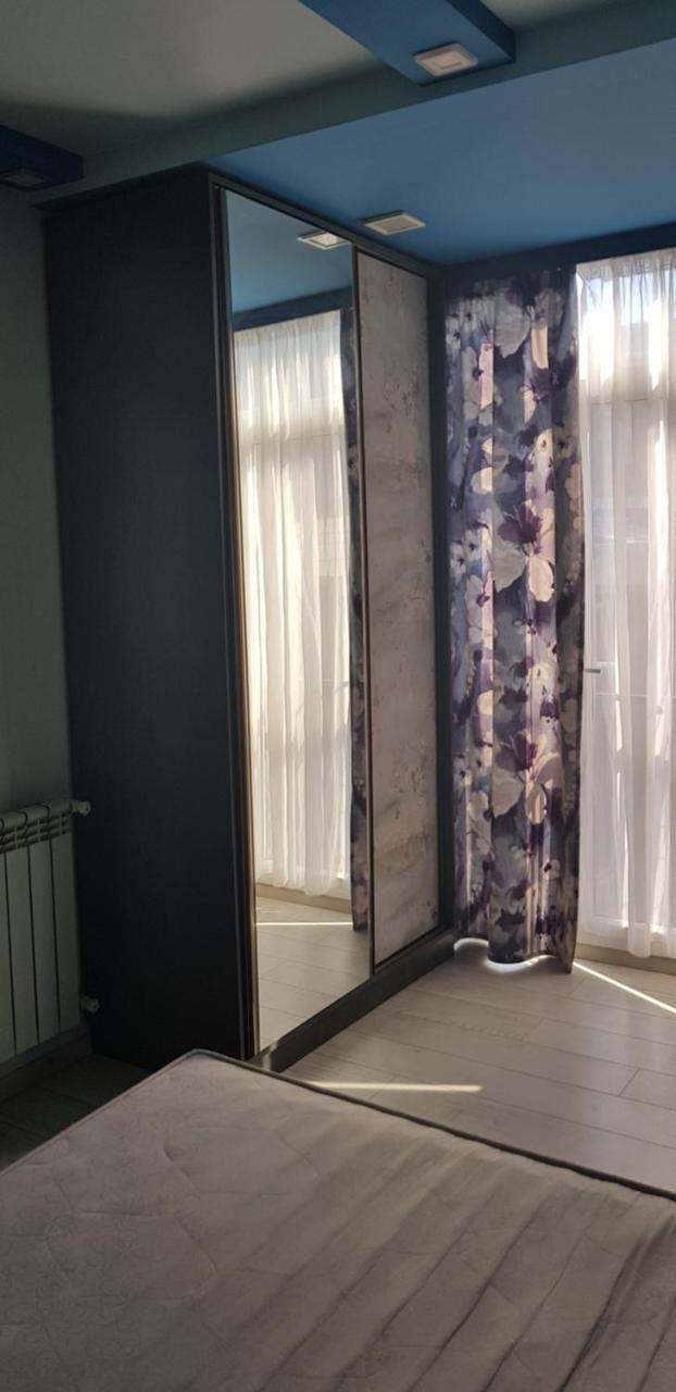 Beautiful Apartment Located In Pushkin Street Yerevan Bagian luar foto