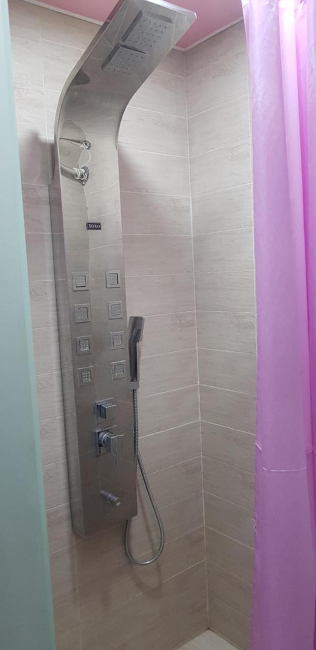 Beautiful Apartment Located In Pushkin Street Yerevan Bagian luar foto